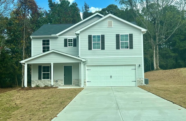 Spacious 4-bedroom house in lovely Ellenwood minutes from Atlanta Airport