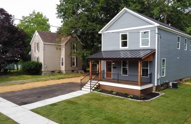 Spacious 4 bedroom home in the village