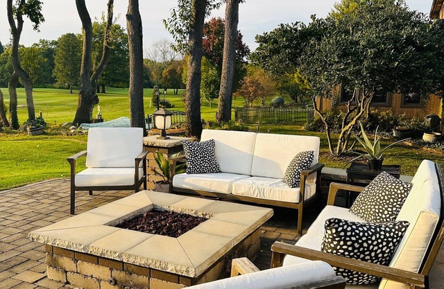 Spacious 4-bedroom home on Private Golf Course with in-home Gym & Sauna.