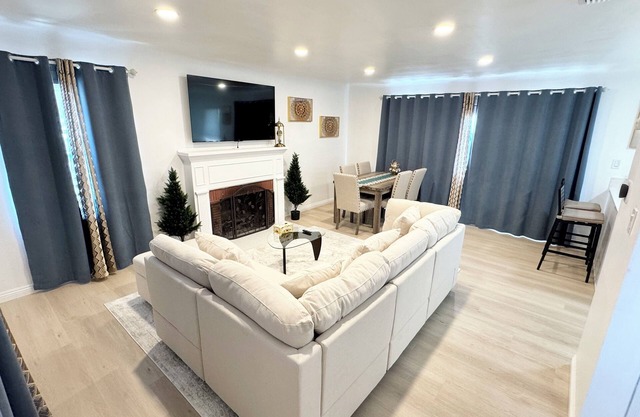 Spacious 4-bedroom house in charming Whittier with WiFi, AC