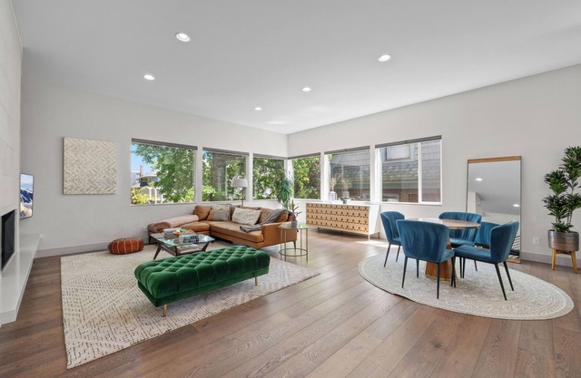 Spacious 4-bedroom Modern house in Queen Anne, Seattle