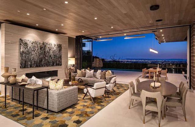 Spacious 4-bedroom villa in enjoyable Los Angeles with WiFi, fitness room