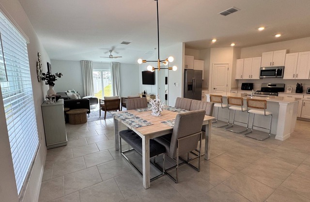 Spacious 4-bedroom house in charming Rotonda West with WiFi, AC, Parking.