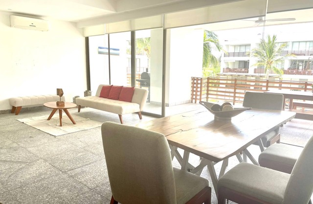 Spacious 4 BR Apt Acapulco Diamante w/ Beach Club