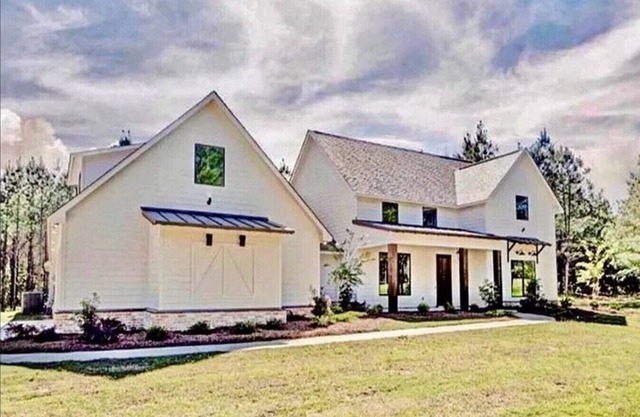 Spacious 4BR/3.5BA Family Home- Minutes from the Square & Ole Miss