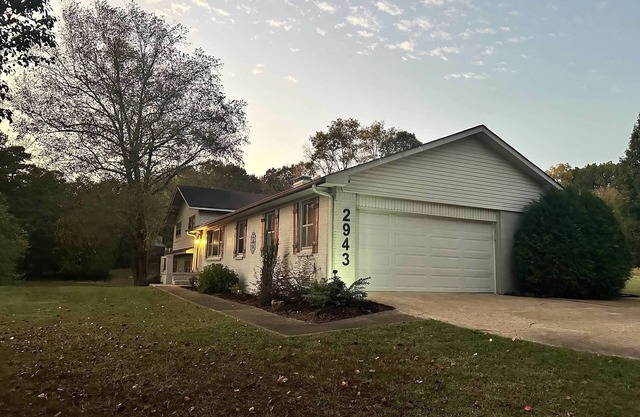 Charming 4-bedroom house in Jackson with Hot Tub, Fire Pit & Pond View.