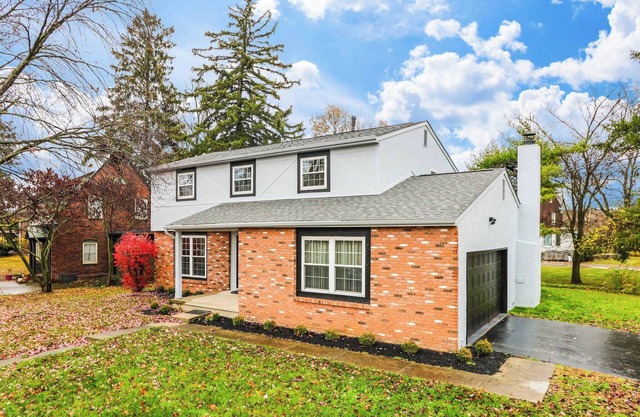 HUGE Home w/ Amazing Kitchen close to everything!