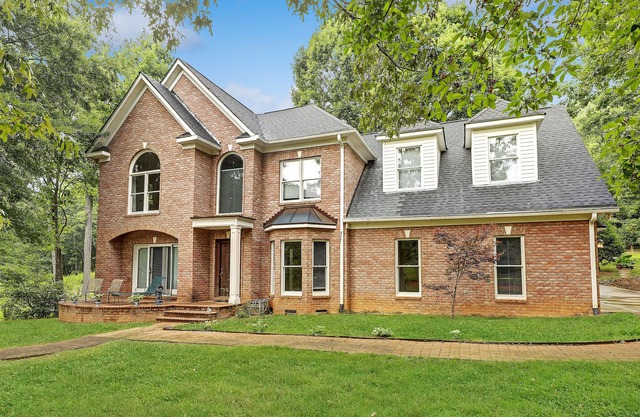 Lovely 3200sqft home 4 bedrooms, 3.5 bath overlooking pond with acres of privacy