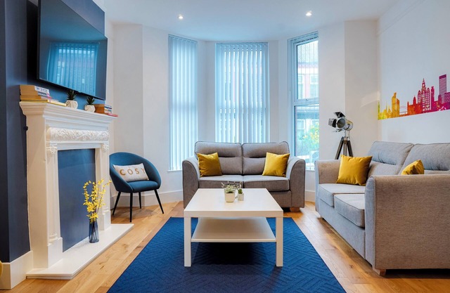 Spacious 5 bed house near City Centre