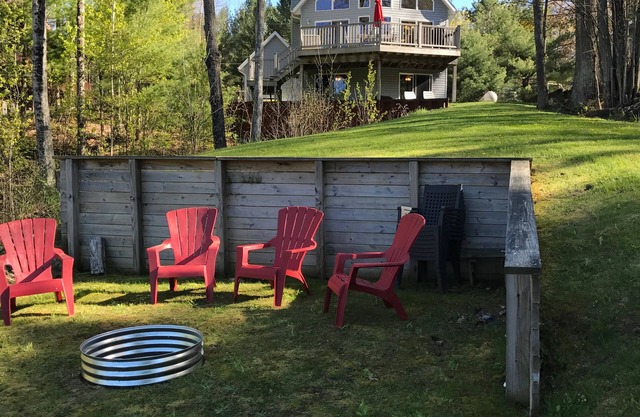 Spacieuse maison au bord de l'eau de 5 chambres! Réservez vos vacances maintenant!