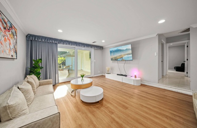 Spacious 5-bedroom house with WiFi and fitness room in fabulous San Marino