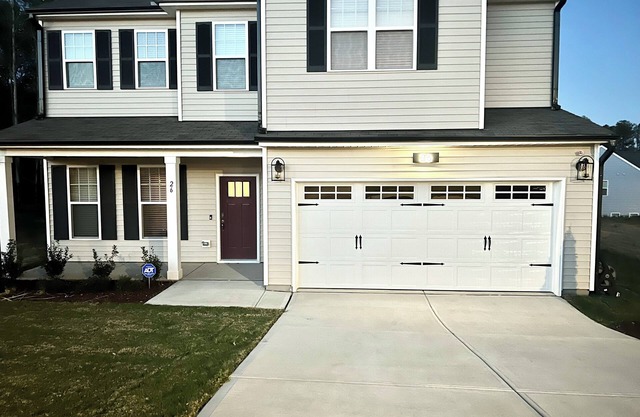 Spacious 5-bedroom house in serene Clayton with, fitness room, WiFi, Pool Access