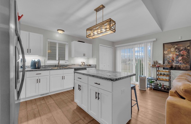 Spacious 5-bedroom Ranch house with WiFi, fitness room in charming Redford