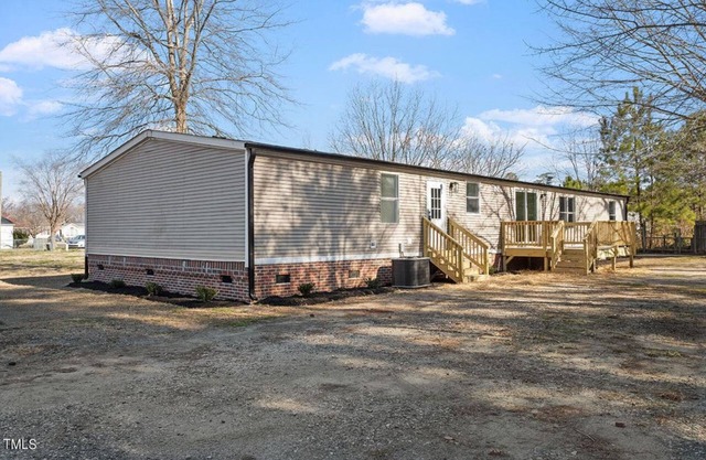 Spacious 5-bedroom mobile home with AC, WiFi in enchanting Rocky Mount