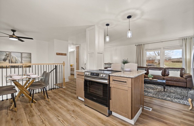Spacious 5-BR House w/ WiFi, Theater, Laundry, Fully Stocked Kitchen, & Patio