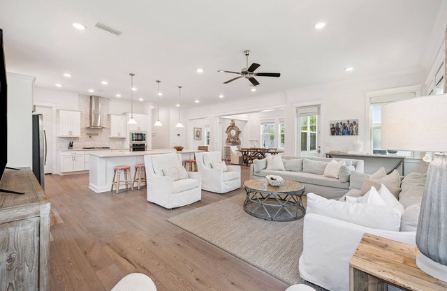 Spacious 5BR 30A Home Golf Cart Pool Bikes