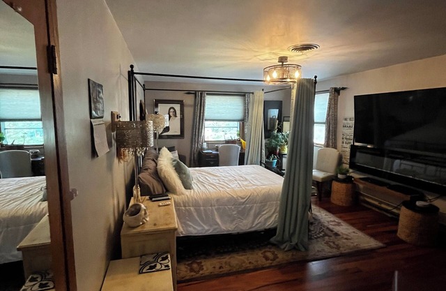 Spacious 5BR/4BA Getaway in Oshkosh – Perfect for Families & Groups!