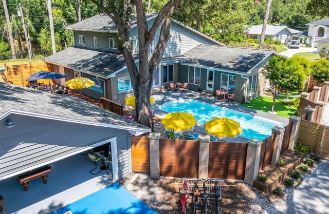 Spacious 5BR Retreat ~ Heated Pool ~ Near Beach & Dining ~ Bikes Included!