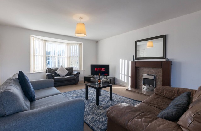 Spacious 6 bed House - Perfect for Contractors