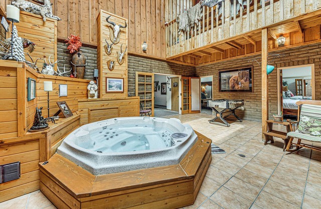 Spacieux Alto House sur 8 hectares privés w / Hot Tub!