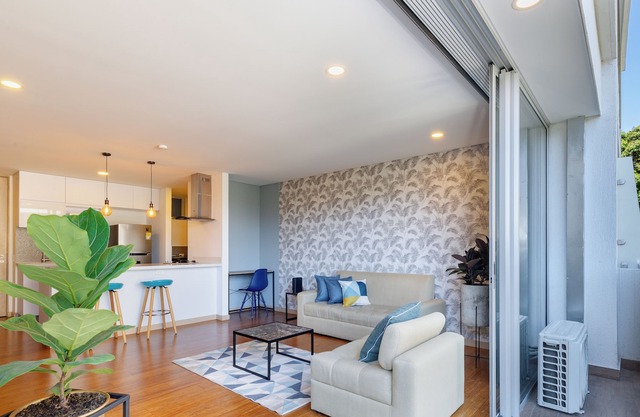 Spacious and Airy 1BR unit next to Golden Mile with A/C and gym