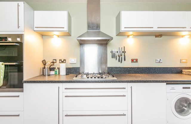 Pass the Keys | Spacious, modern & tasteful townhouse for up to 8!