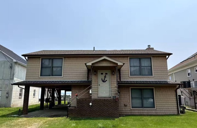 Spacious and Relaxing 4-bedroom, waterfront home with WiFi, AC in Colonial Beach