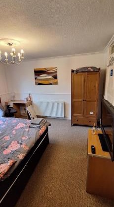 Spacious and Serene Stay near Milton Keynes centre
