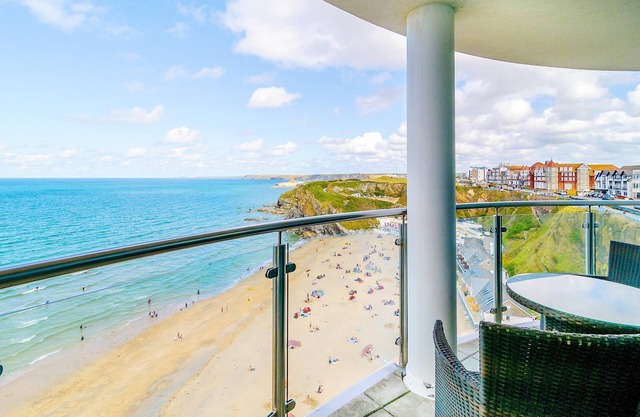 Spacious apartment, breathtaking sea views, private secure parking.