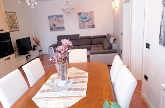 Spacious apartment Angelina - partly renovated 2022