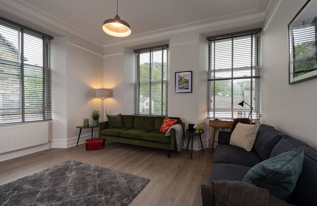 Spacious Apartment in Coniston by LetMeStay