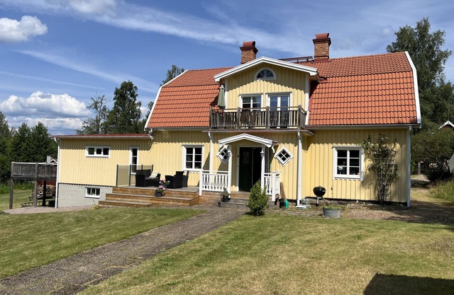 Spacious apartment with lake view only 15 minutes from Vimmerby | SE05089