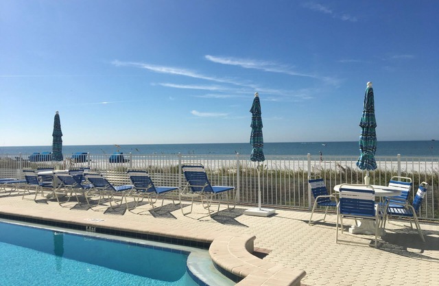 Spacious Beachfront Condo on Gorgeous Redington Beach!