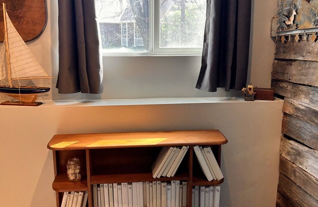 Spacious, beautiful, fun packed basement with kitchen, bath, pool table & 85" TV