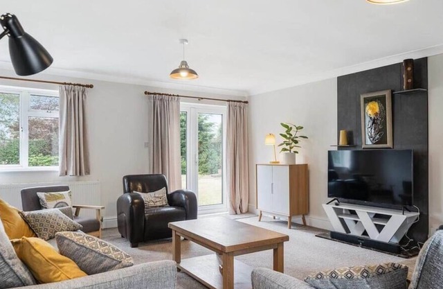 Spacious Bungalow nr Westward Ho!