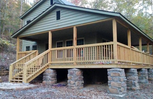 Spacious cabin 2 miles to Mill Creek OHV/ATV trailhead and half mile to the Mulberry River at Cass Arkansas. Get 10% per night book 5 days or more.