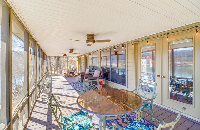 Spacious Cabin w/ Private Dock on White River!
