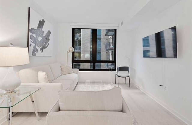 Spacious + Clean | Desk + Business Center | near Capitol Hill