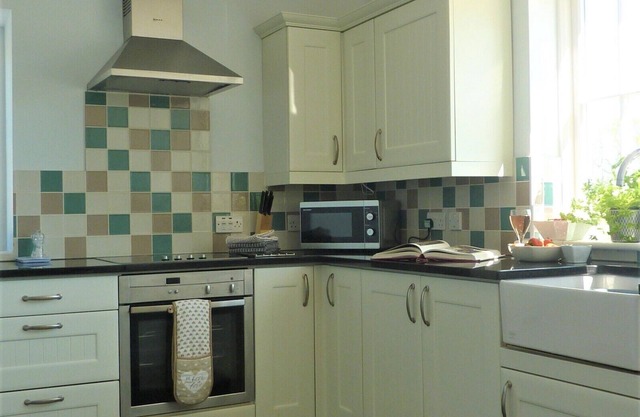 Spacious Converted Barn near Porthleven