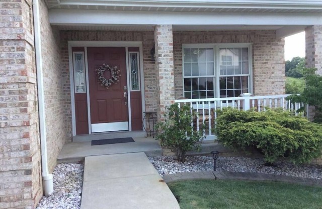 Spacious Comfortable Home to Work, Play or Relax