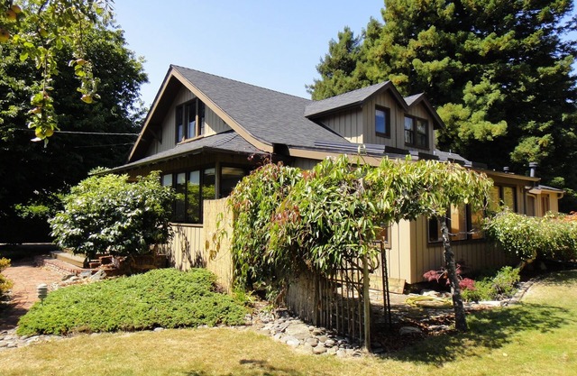 Maison spacieuse et confortable près du zoo, du jardin, des séquoias, du parc et plus encore!