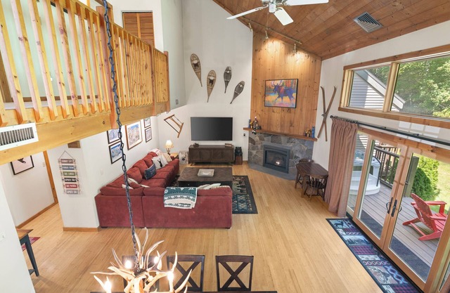 Spacious Corner Townhouse Across the Street from Mt. Snow!