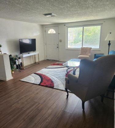 Spacious cozy 3 bedroom waterfront house at port Richey