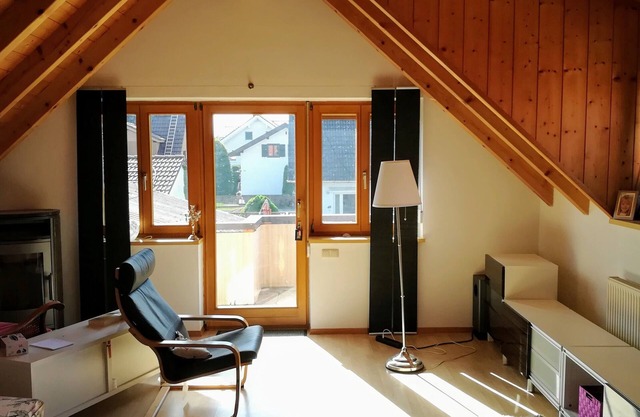 Spacieux appartement confortable près de l'Ammernähe avec balcon