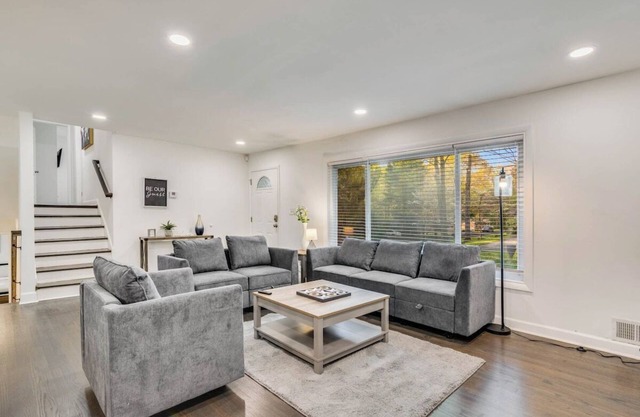 Spacious Decatur Home Sleeps 12, Work-Ready