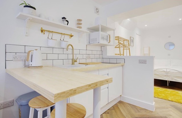 Suite-de Luxe-Salle de bain privée séparée-Vue sur Jardin-The Cole Rose