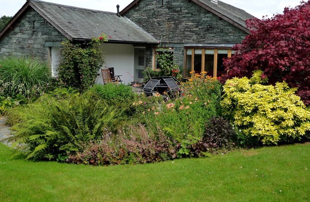 Spacieux, promenade facile à Windermere ou Bowness, grand jardin, stationnement hors rue