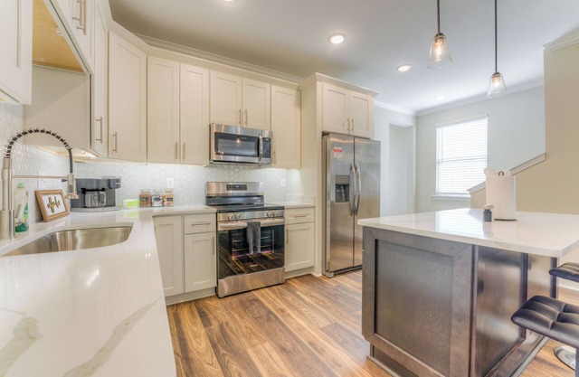 Spacious Entire Duplex Perfect for Families & Groups