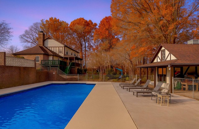 Shalimar Estates @ Emerywood and Downtown/HPU