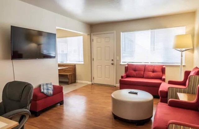 Spacious Executive Suite in Silicon Valley!
